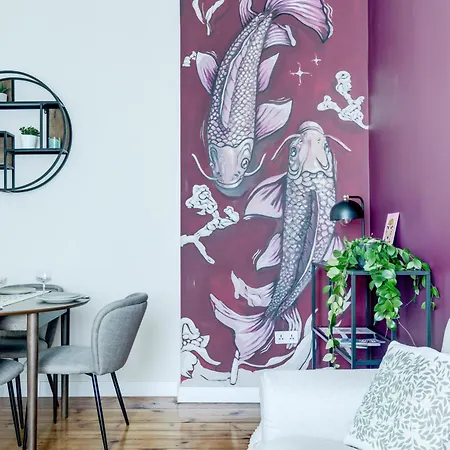 Cozy Bright Space In The Heart Of Women's Market Apartment